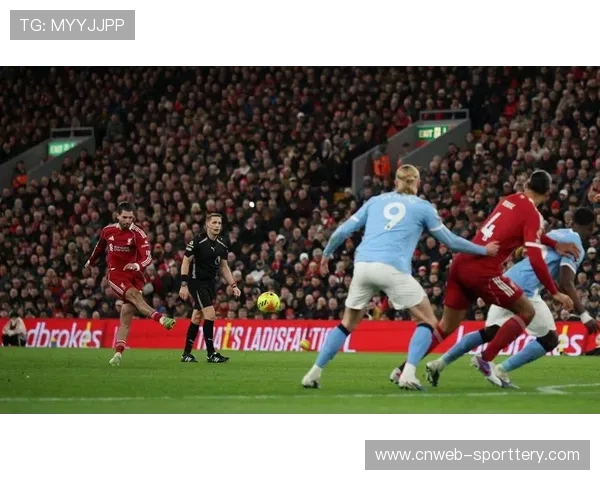 利物浦客场1-0小胜桑德兰,范戴克制胜球助红军止住颓势