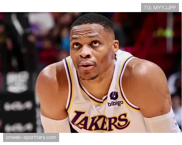 亚特兰大梦想球星布里奥娜·琼斯接受膝盖手术，复出时间未定